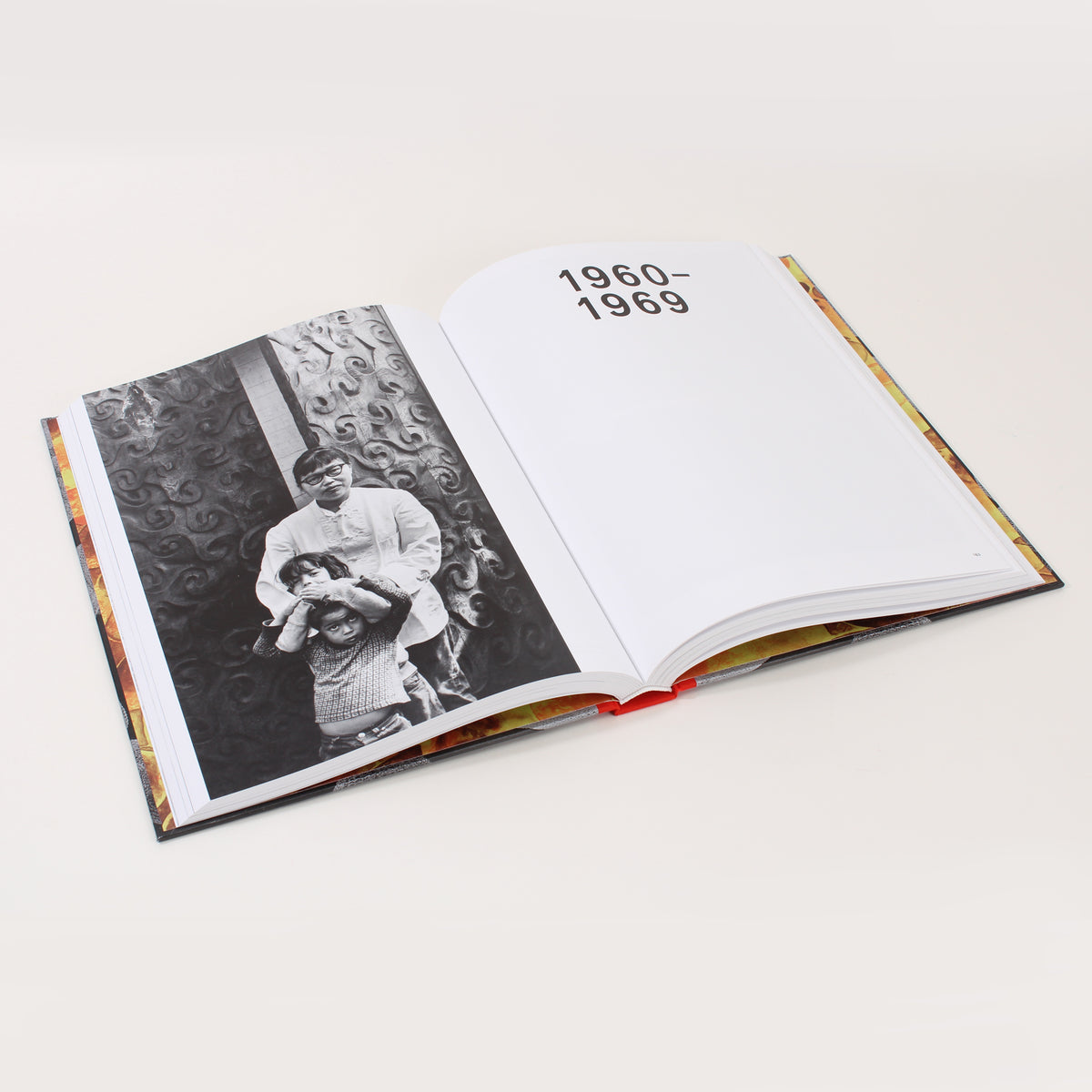 Ruth Asawa: Retrospective exhibition catalogue interior spread 1